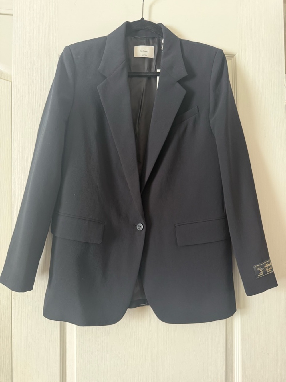 Wilfred Aritzia Black Single-Button Tailored Blazer